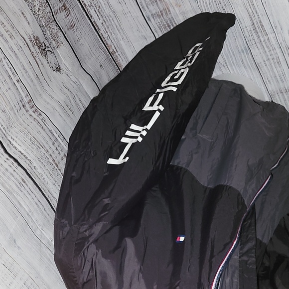 Tommy windbreaker - Picture 2 of 6